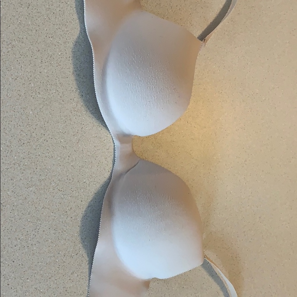 Seamless padded bra